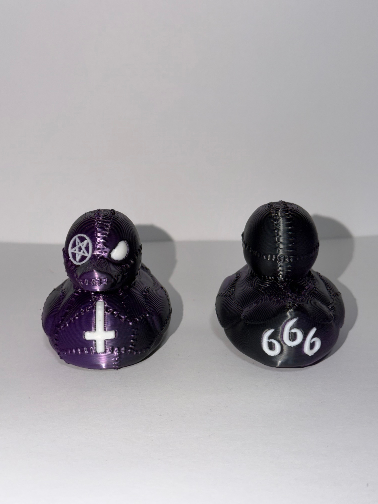 Демонічна качка 666